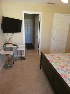 Sweet Private Bedroom3032 at Windsor Palms Resort Close To Disney 10 mins